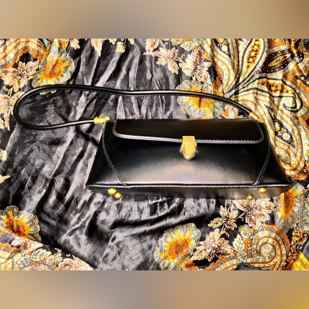 Black chic purse